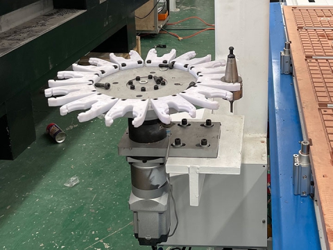 自動旋轉式刀具更換器數(shù)控雕刻機加工中心