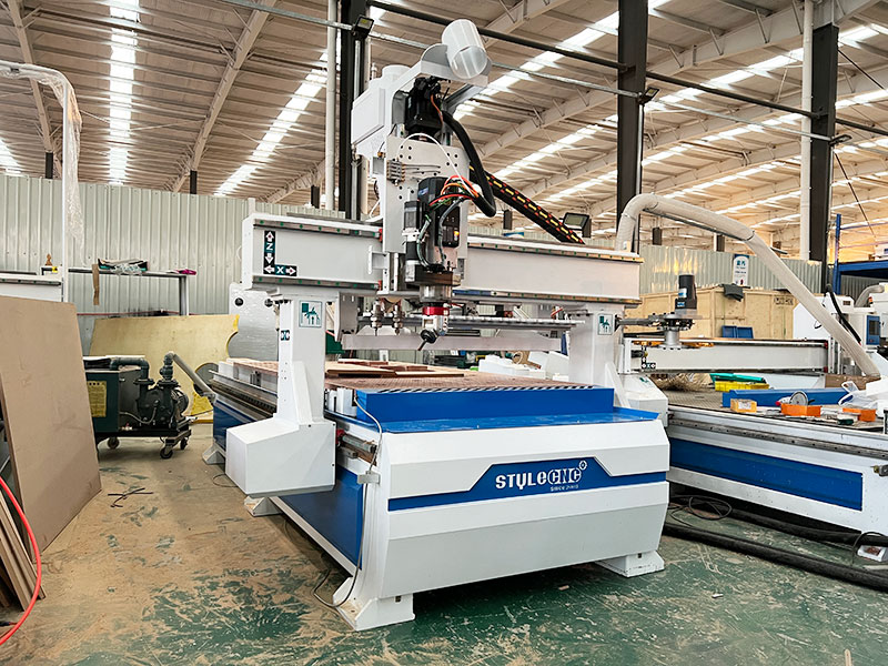 自動(dòng)換刀數(shù)控木工雕刻機(jī)工作臺(tái)套件，帶 HSD C 軸和主軸