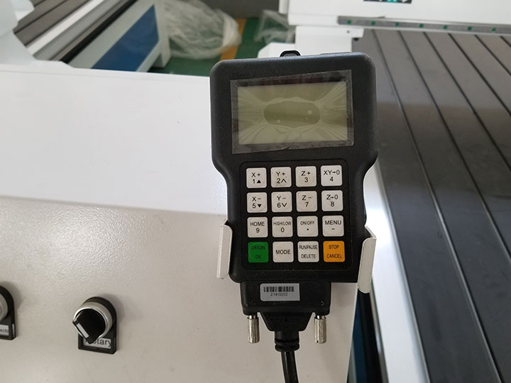 全自動(dòng) 4x8 墓碑和墓碑用石材數(shù)控機(jī)床