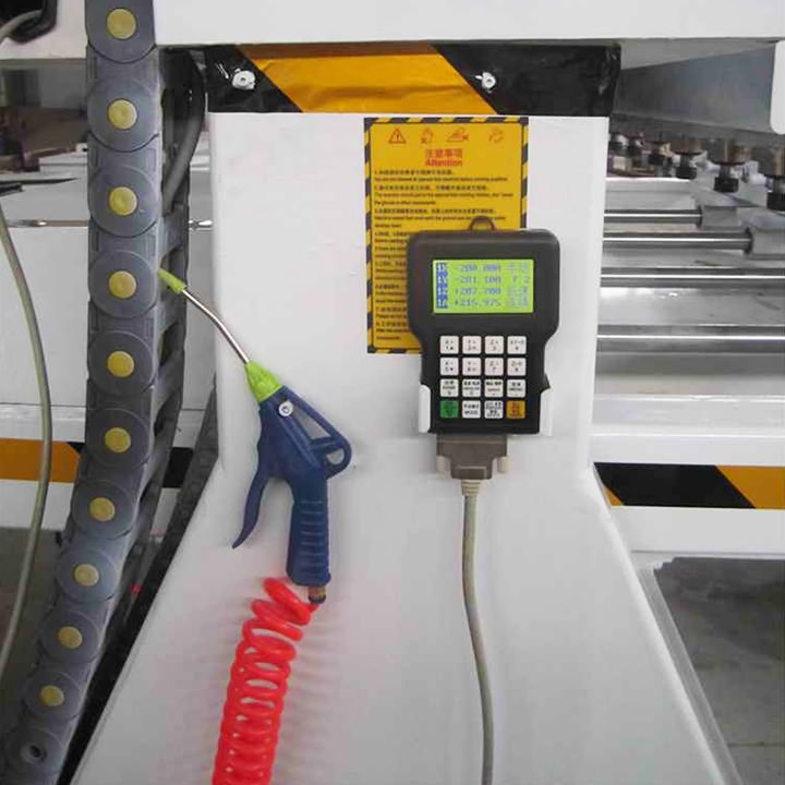 多主軸DSP控制系統(tǒng) 3D 數(shù)控雕刻機