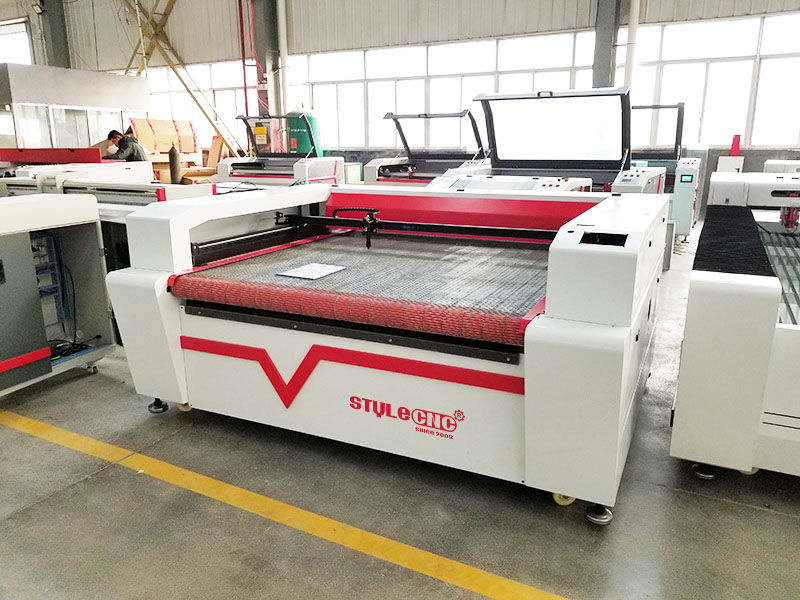 單頭激光布料切割機(jī)