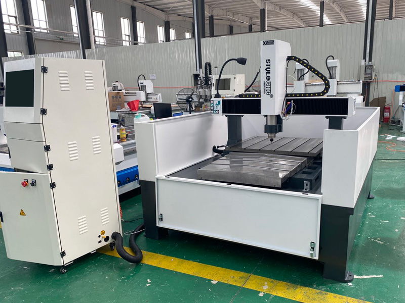 用于金屬銑削、雕刻和鉆孔的數(shù)控銑床