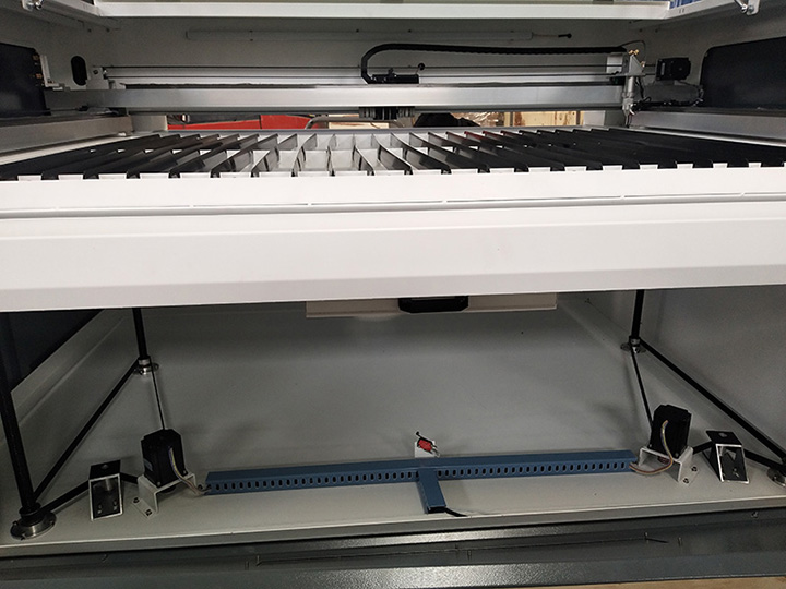 CO2 激光切割機(jī)詳細(xì)信息