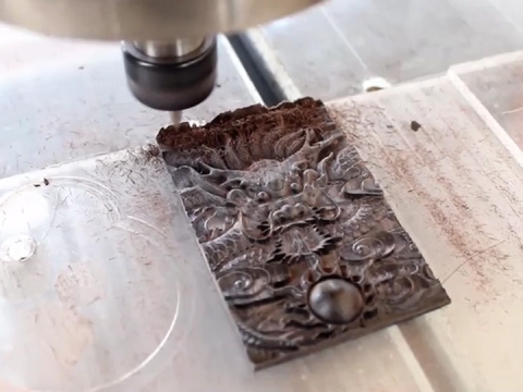 迷你數(shù)控雕刻機(jī) 6090 制作實(shí)木工藝品