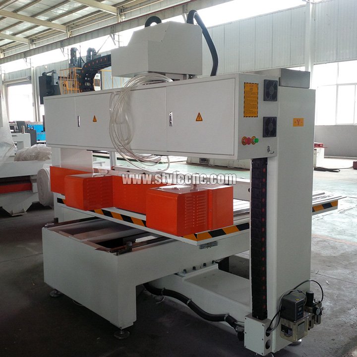 帶四軸旋轉的數控雕刻機