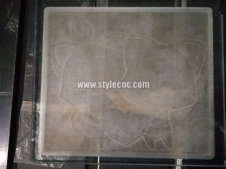 玻璃雕刻項目的數(shù)控雕刻機