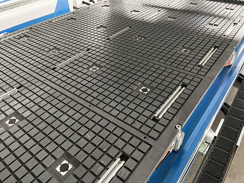 四軸數(shù)控雕刻機(jī)真空工作臺(tái)