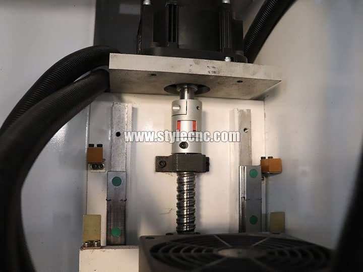 Carousel自動(dòng)換刀CNC加工中心滾珠絲杠