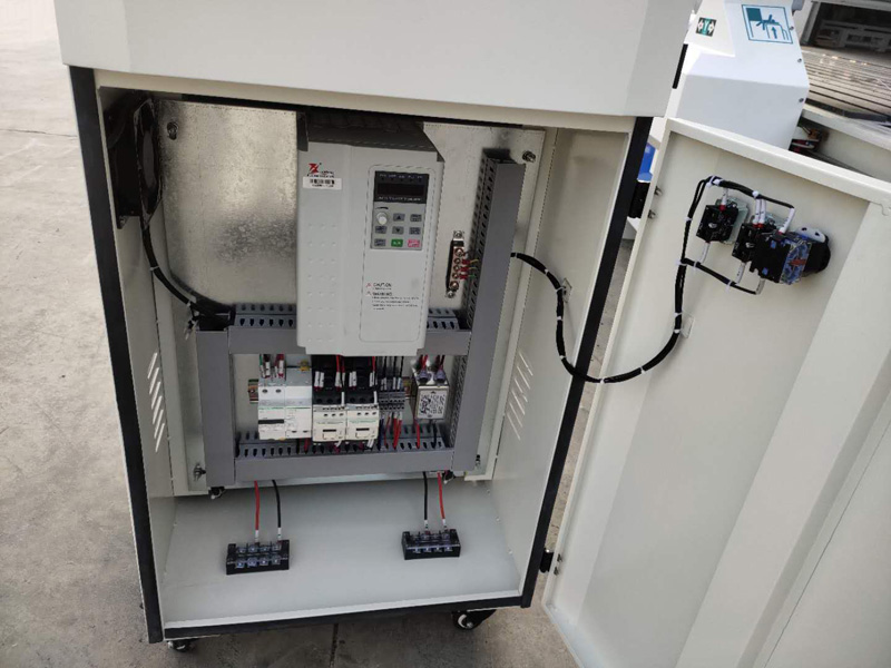 臺灣臺達伺服驅(qū)動器及伺服電機