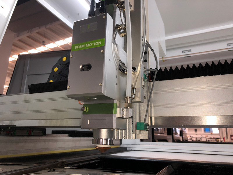 適合初學(xué)者的入門級小型金屬激光切割機(jī)