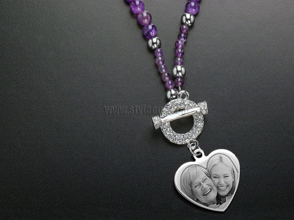 用于照片雕刻心形鳶尾花串珠項鏈的激光雕刻機