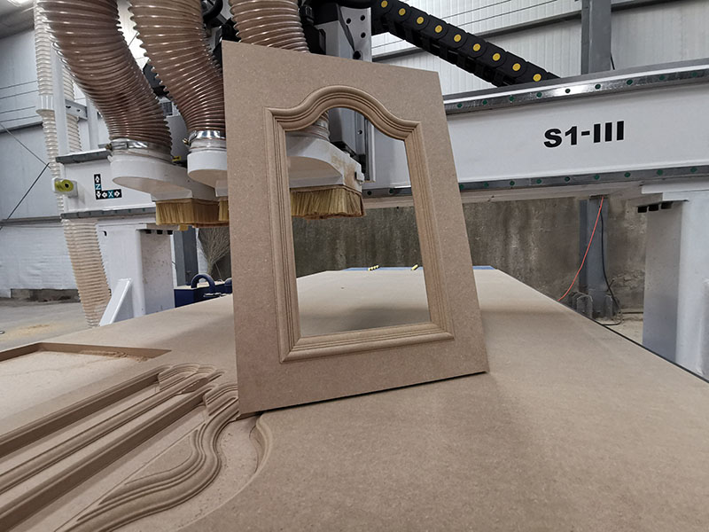 4x8 用于櫥柜制造項(xiàng)目的木材數(shù)控機(jī)床 4x8 用于櫥柜制造項(xiàng)目的木材數(shù)控機(jī)床