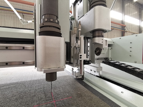 平板振動(dòng)刀切割機(jī)簡(jiǎn)介