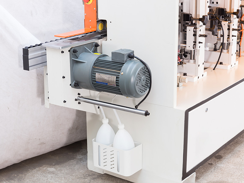 封邊機(jī)穩(wěn)定輸送電機(jī)