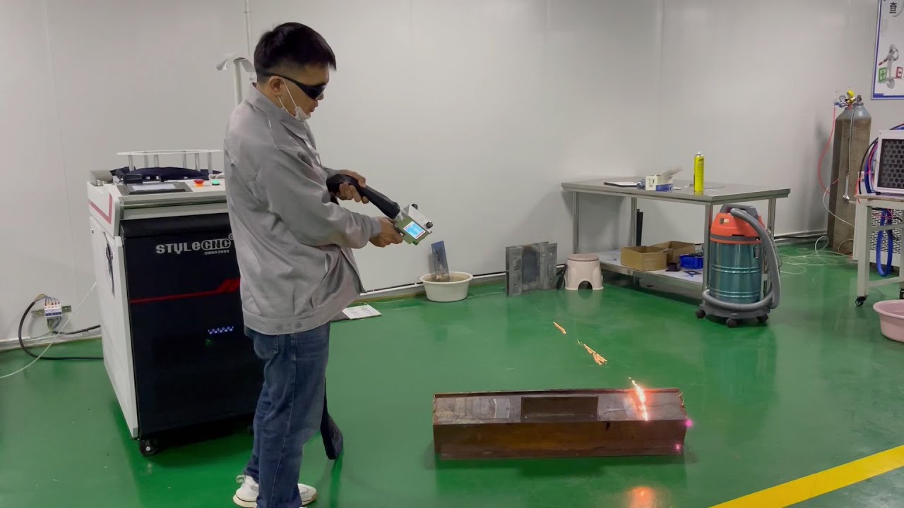 激光清洗機(jī)如何除銹？