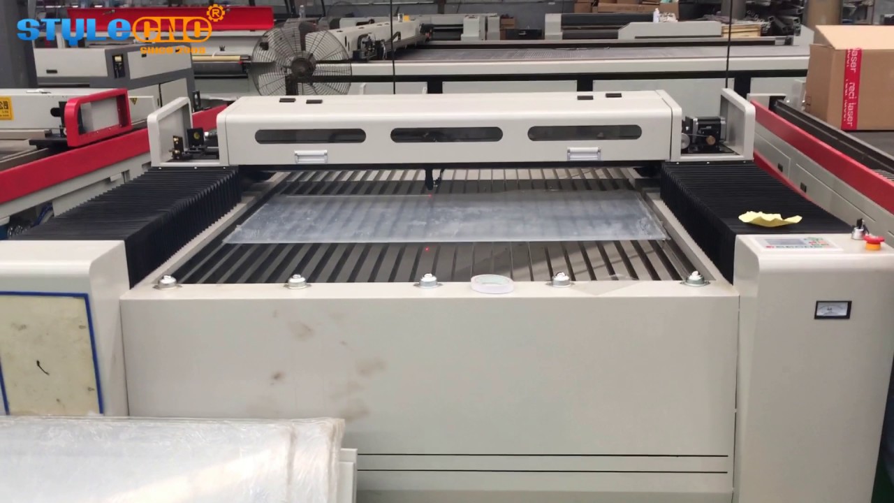 150W 數(shù)控激光切割機(jī) STJ1325 在墨西哥